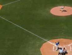 世俱杯参赛资格-团队棋局与孤胆英雄，从NBA到意甲的赛场交响曲