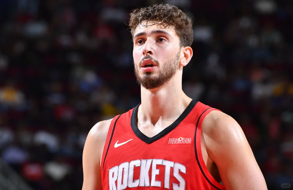 世俱杯决赛-火箭主场逆转奇才，取得重要胜利