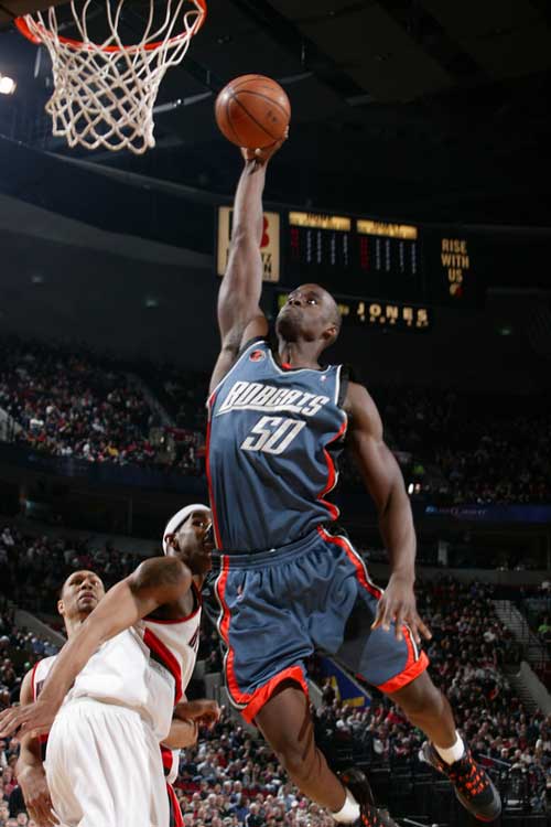 世俱杯直播-关于开拓者大胜山猫,连胜势头不减的信息