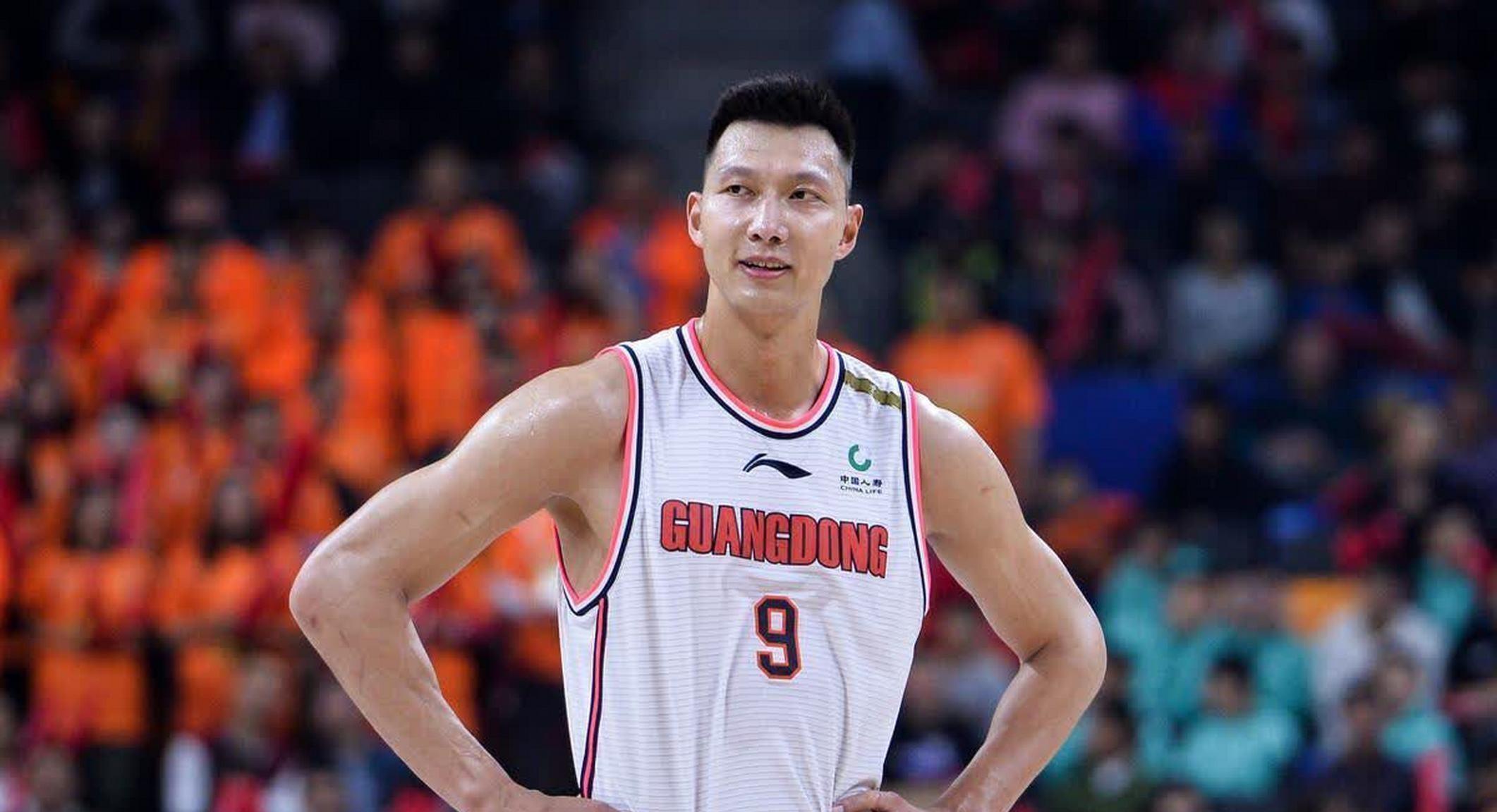 世俱杯-青岛队逆转江苏队,易建联高光表现