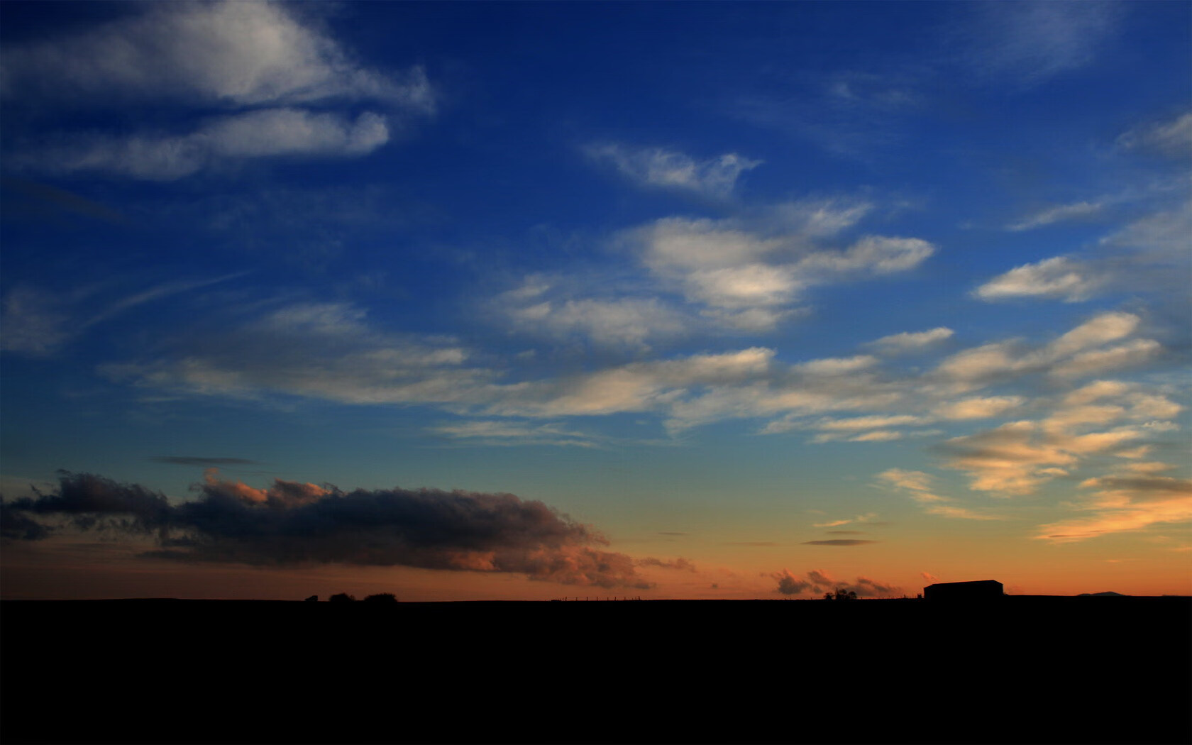 世俱杯参赛资格-当欧冠决赛哨声穿透篮球馆，独行侠在加时淬炼中重生
