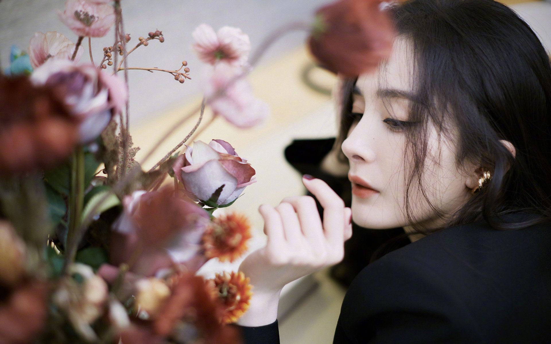 世俱杯改制-乔治三记穿心箭,雄鹿踏平开拓者