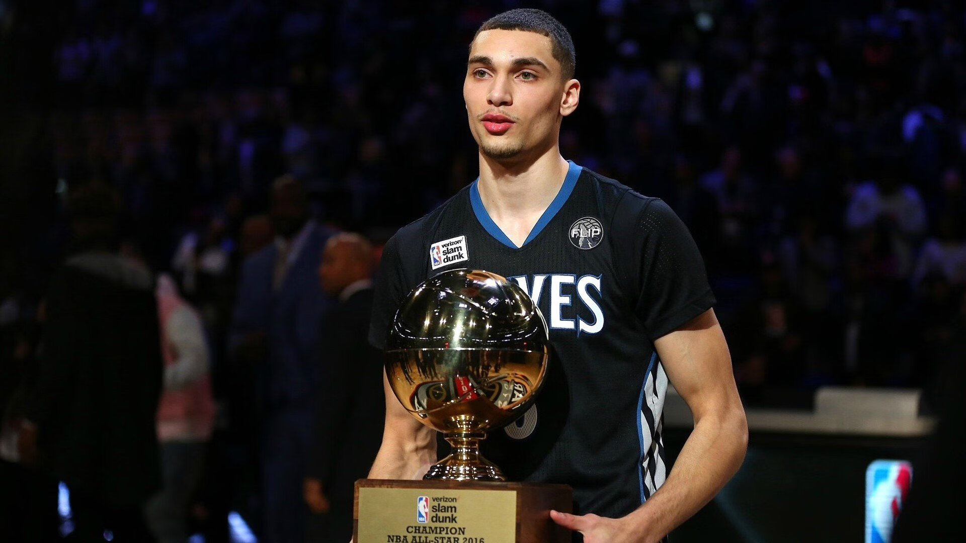 世俱杯参赛资格-绿茵双城记，团队碾压与关键先生的交响诗